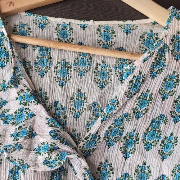 Club Monaco dainty leaf Paisley silk blend long sleeve v neck blouse siz… - Picture 5 of 11